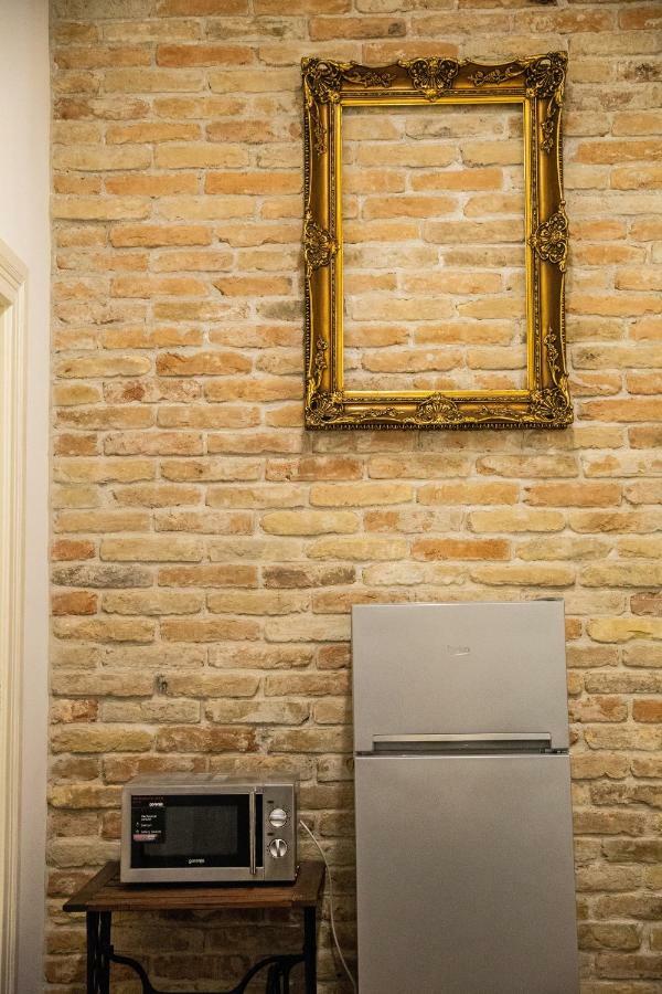 Cheerful And Cozy 2 Bedrooms 2 Bathrooms Apartment With Top Location Budapest Exterior photo